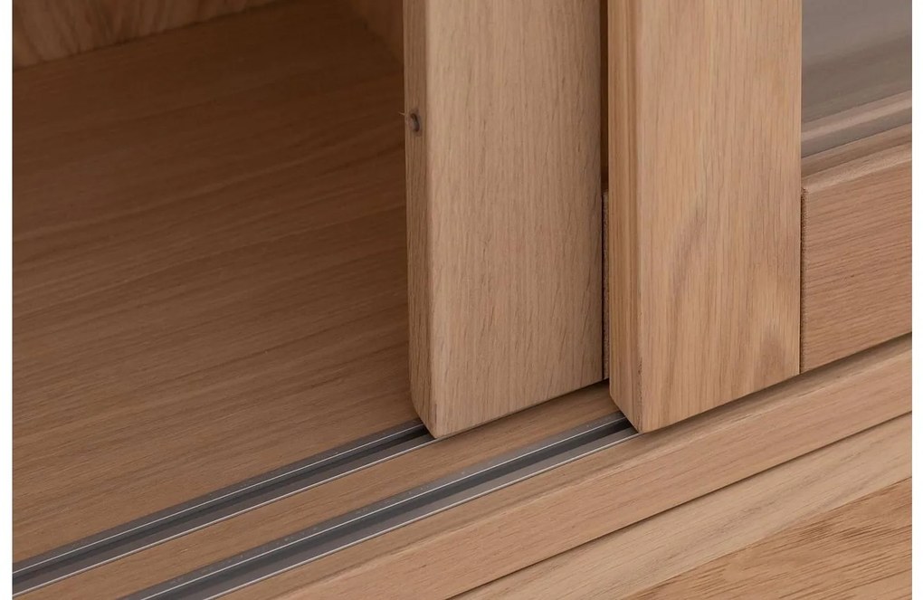 Goossens Buffetkast Clear, 2 glasdeuren boven, 3 dichte deuren onder, blank eiken, 162 x 225 x 45 cm, stijlvol landelijk