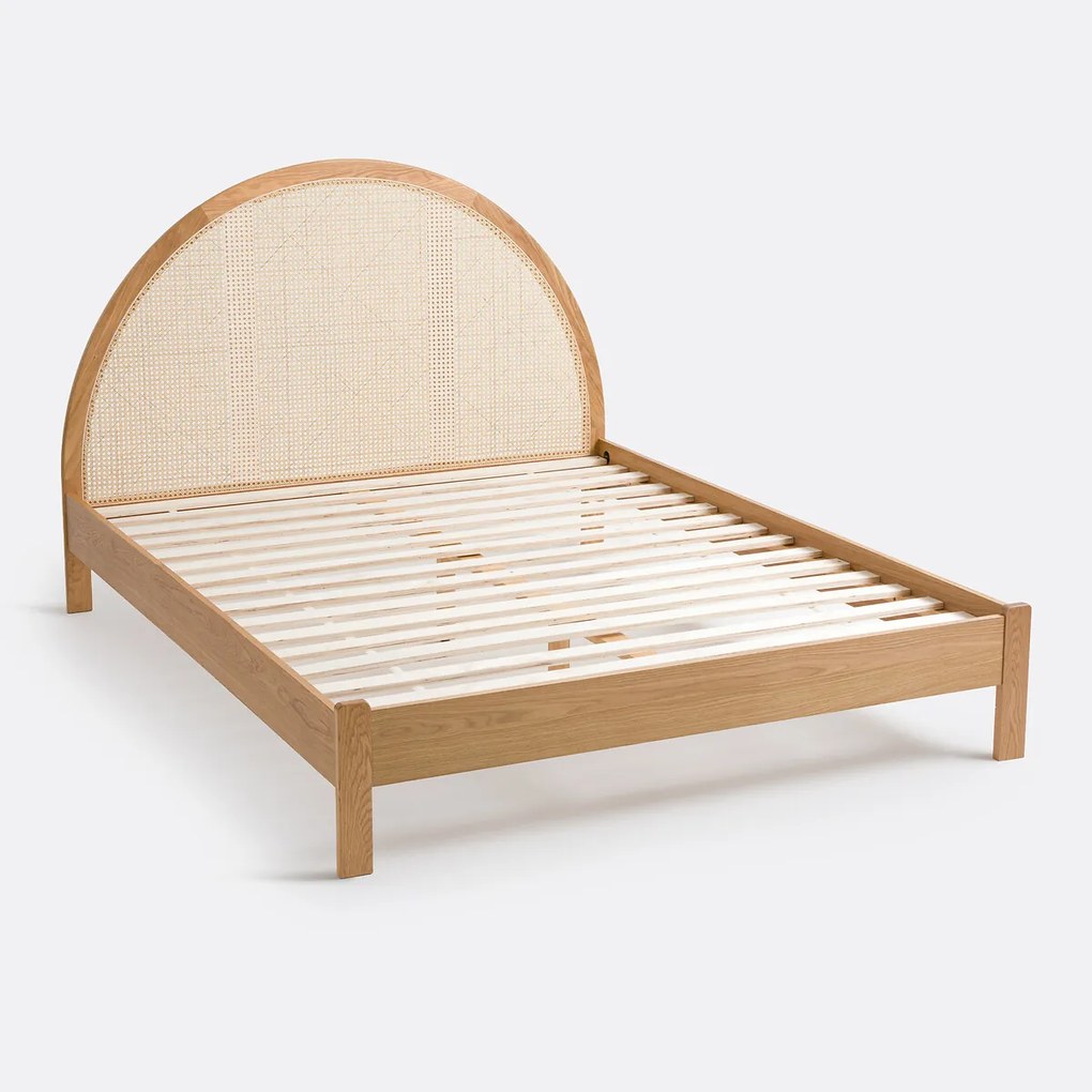 Bed met boxspring en rotan hoofdbord Homi
