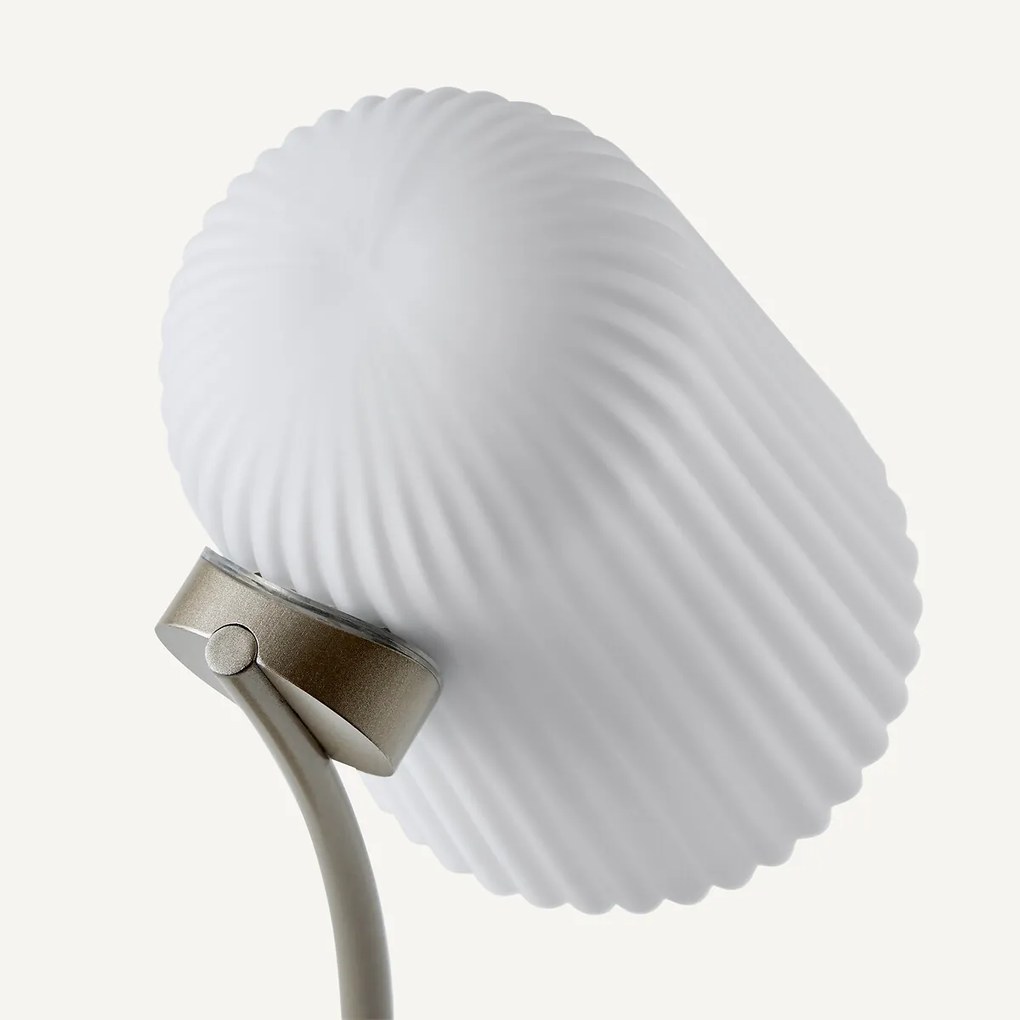 Lamp in gecanneleerd opaline, Fosca