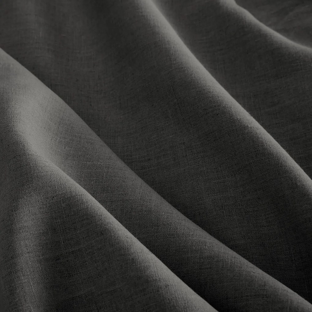 Verduisteringsgordijn van gewassen linnen, leren lussen, Private