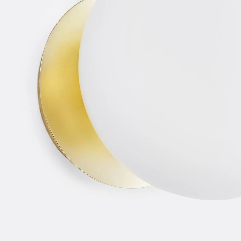Wandlamp in messing en opaline glas, Moricio