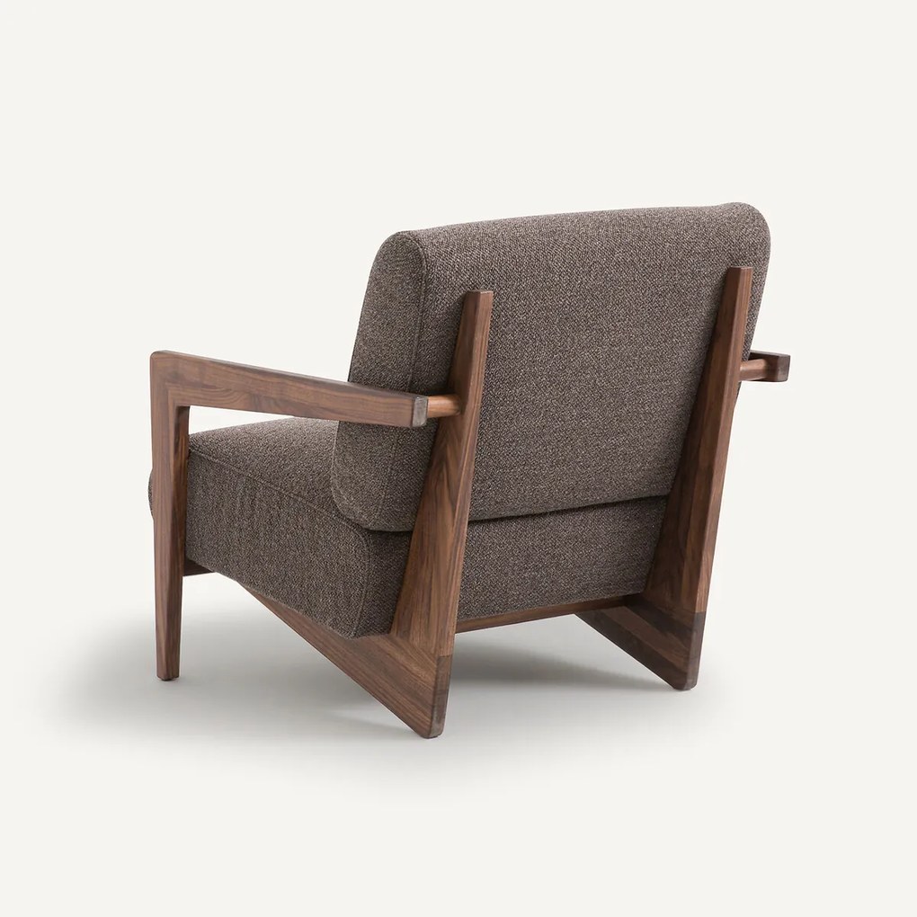 Fauteuil in massief notenhout in bouclé stof, Izag