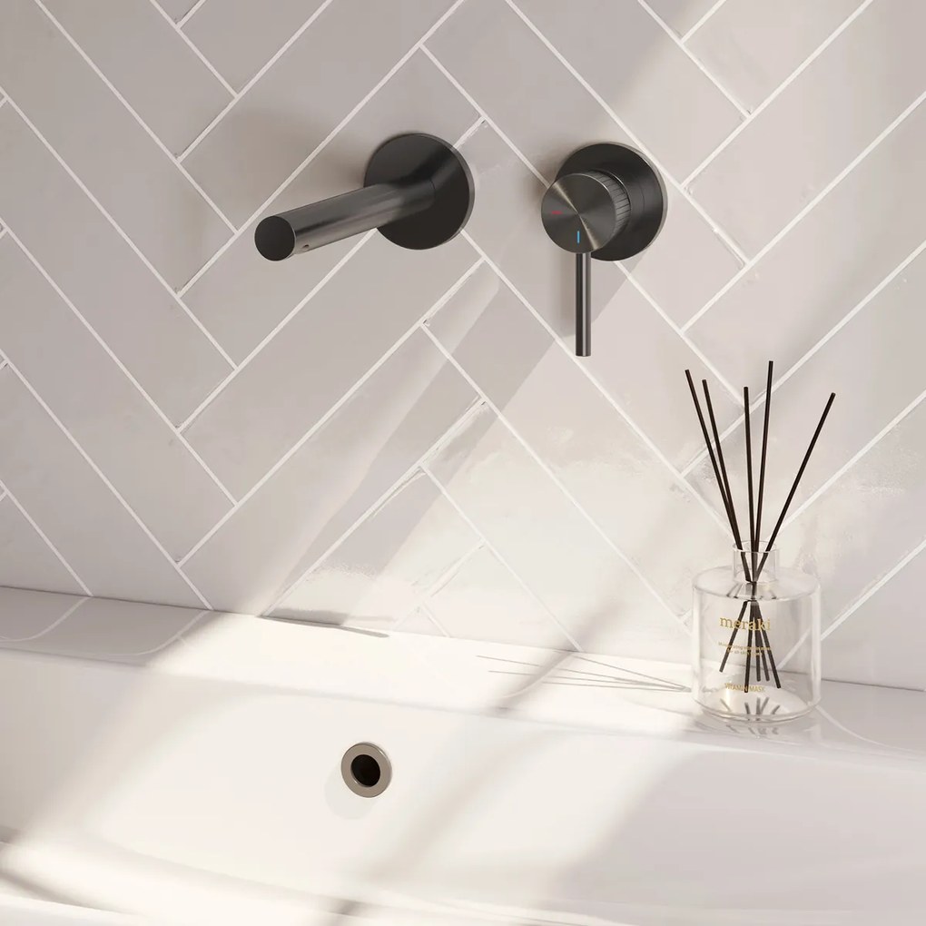 Brauer Stripe inbouw wastafelkraan ColdStart met rechte uitloop en rozetten model A1 gunmetal geborsteld PVD