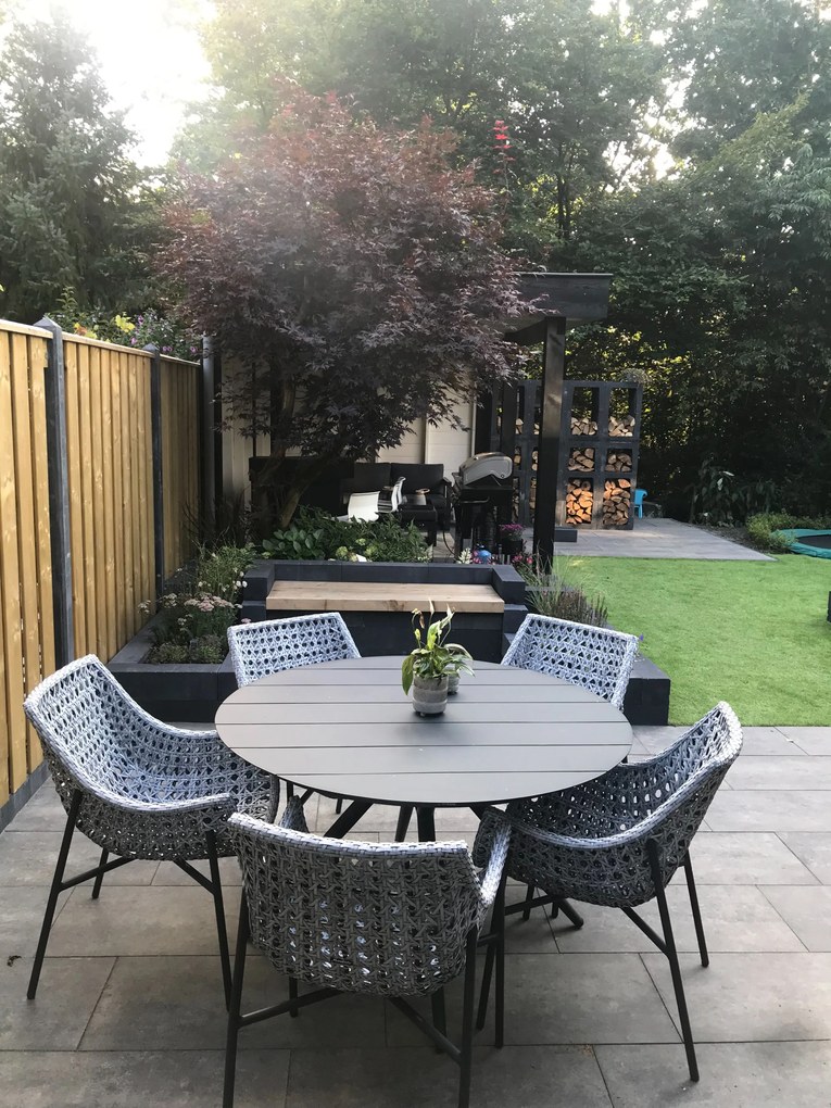 Manifesto Sora dining tuintafel ø 127cm (h:75cm)