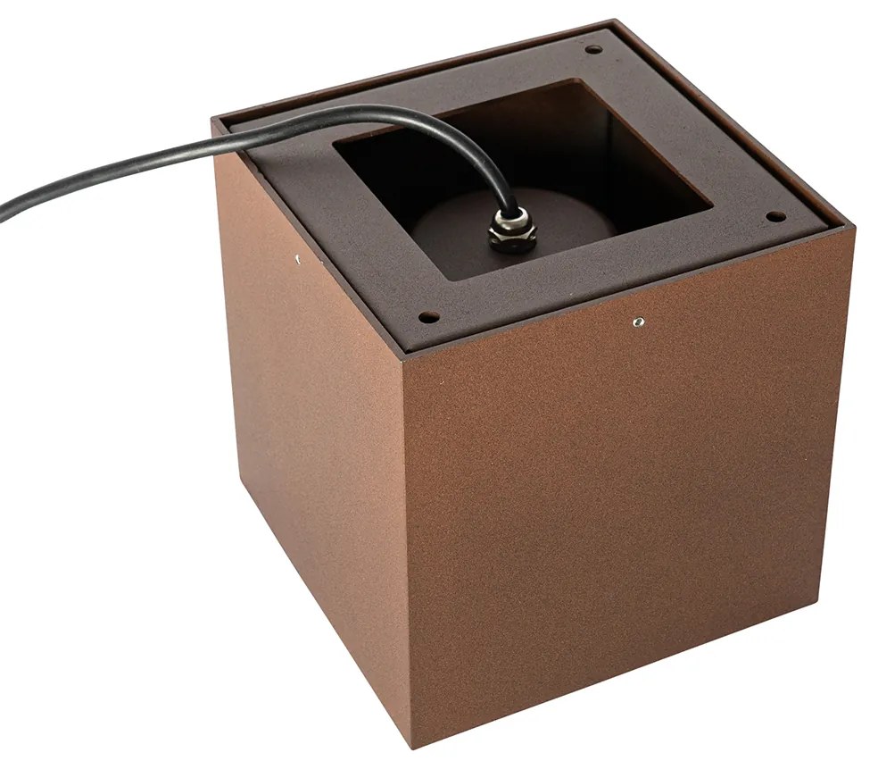 Industriële tuinspot roestbruin vierkant IP65 AR111 - Lennard