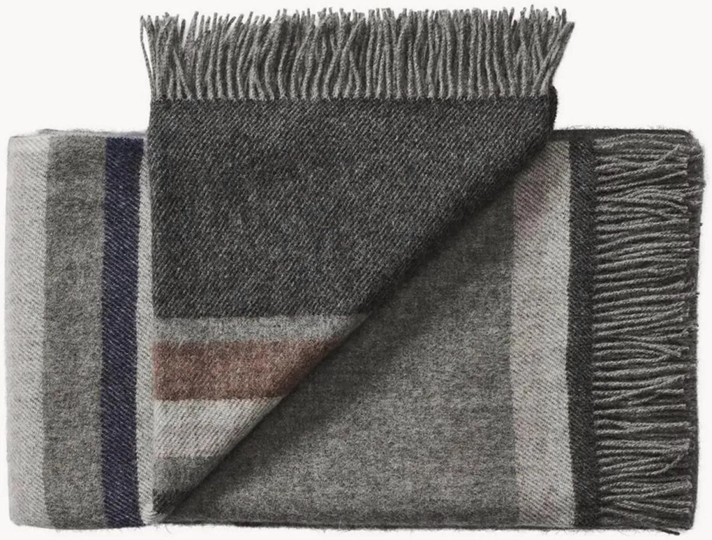 Wollen plaid Lyø met franjes