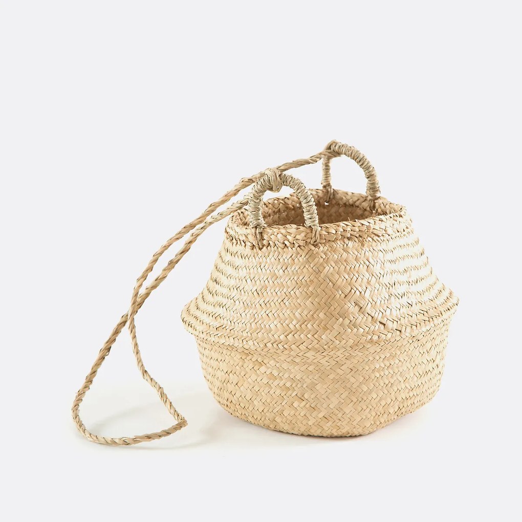 Bolvormige hangmand in strogras, Rixy