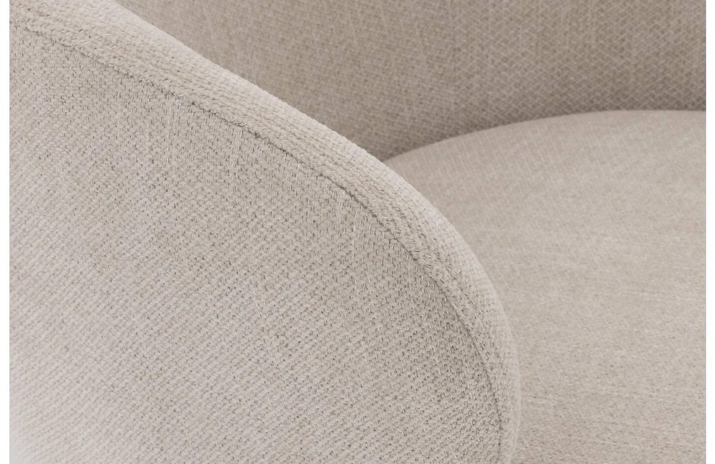 Goossens Stoel Noomi beige stof met armleuning,