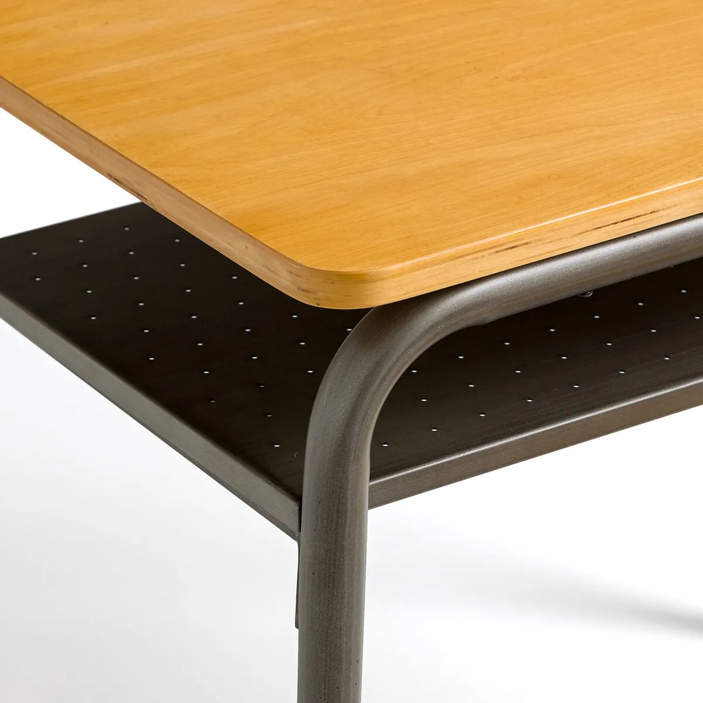 Bureau en stoel in vintage school stijl Buton