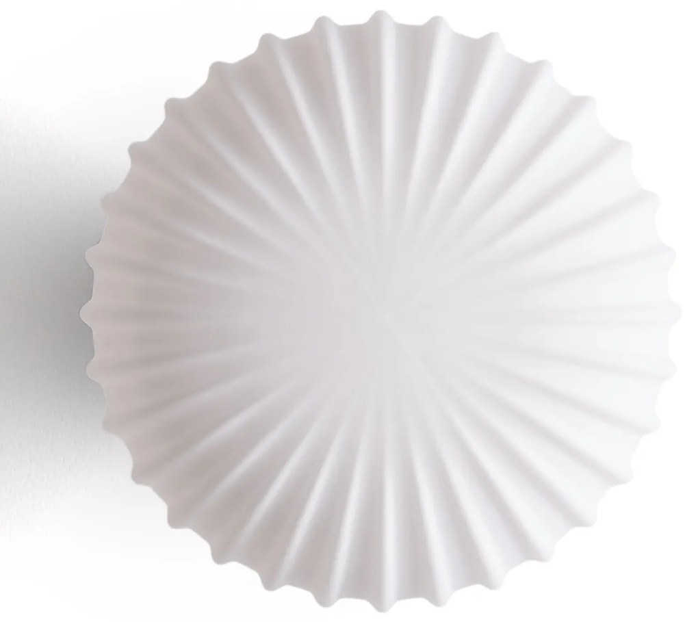 Plafondlamp of wandlamp, messing en opaline glas, AMIA