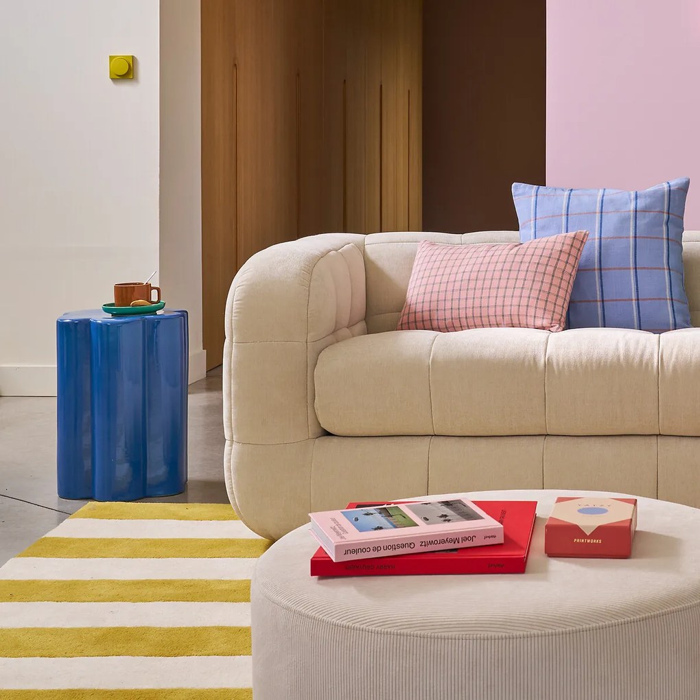 Bijzettafel of nachtkastje in bloemvorm, in keramiek Jelly