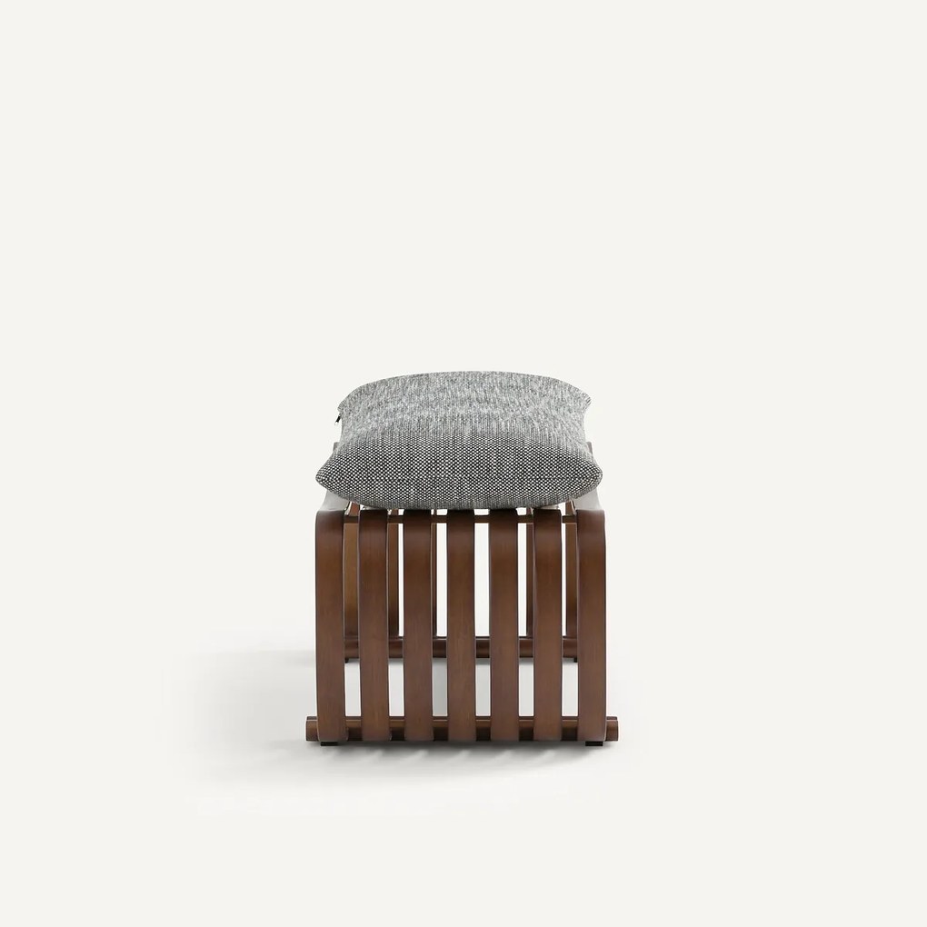 Poef in bamboe Zhao, design E.Gallina