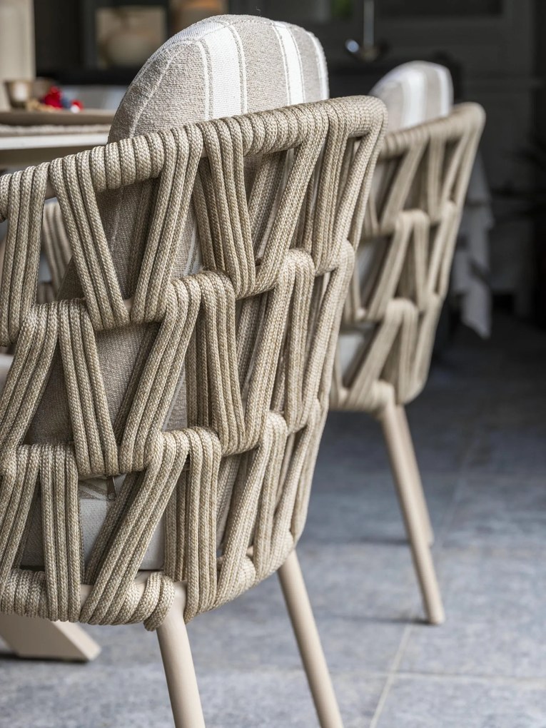 4 Seasons Outdoor Beverly tuinstoel latte LoungestoelTuinstoel beige weerbestendig