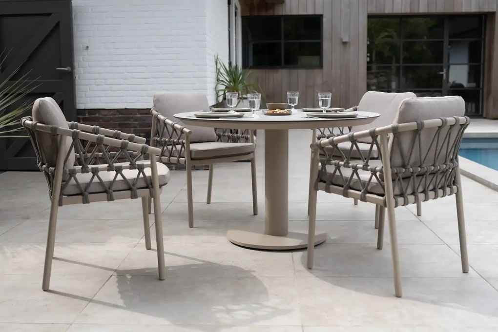 Taste by 4 Seasons Piacenza tuinset latte met Sarah tafel met geprint keramisch blad Ø 120 cm SALE Tuinset beige weerbestendig