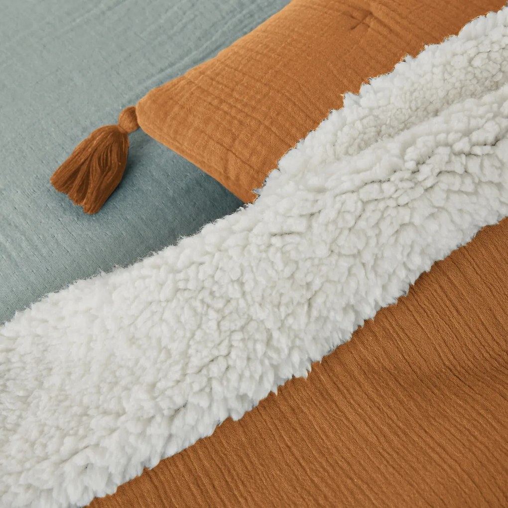 Effen beddensprei in tetra/sherpa Kumla
