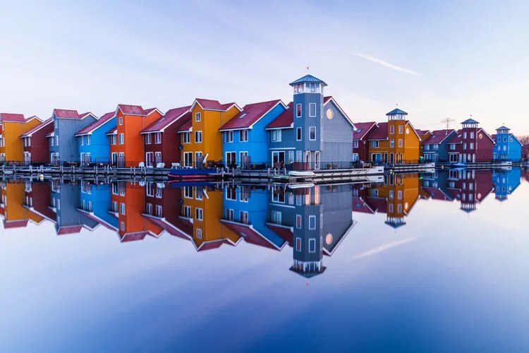 Foto Colored homes, Ton Drijfhamer