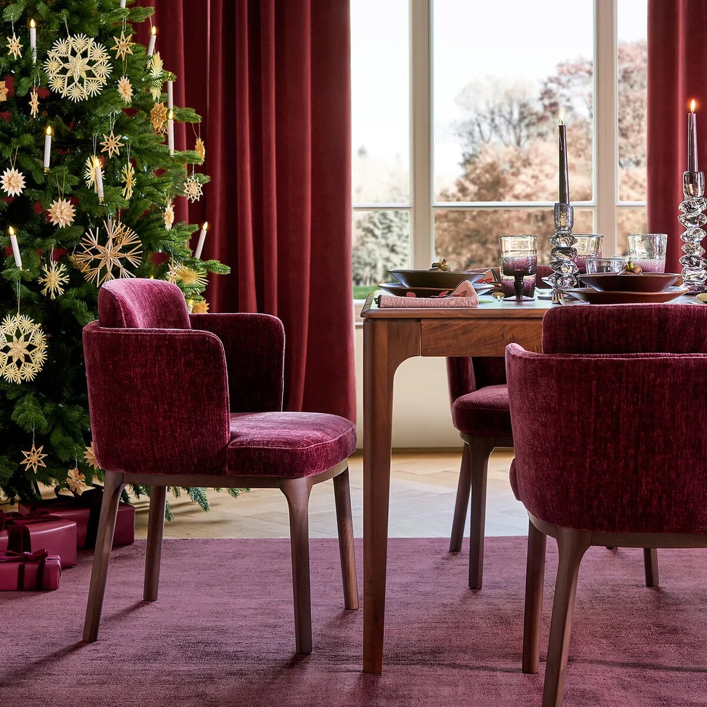 Tafelstoel met poten van notenhout en fluweel, Jabote