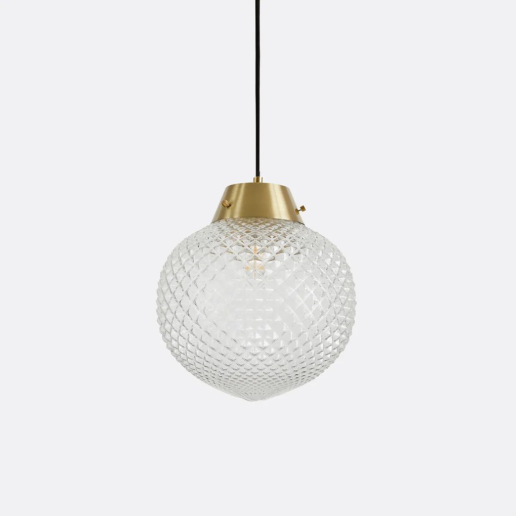 Hanglamp in gebeiteld glas en used messing