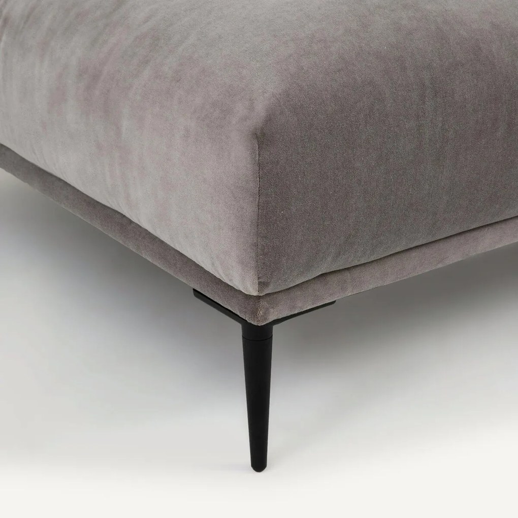 XL voetenbank in fluweel, Oscar, ontwerp E.Gallina