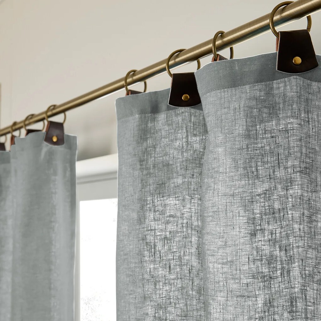 Gordijn in gewassen linnen met ringen, Private