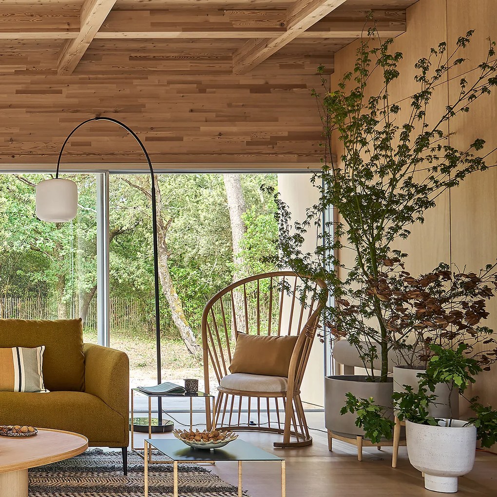 Bloempot op poot in hevea,  H58,5cm, Florian