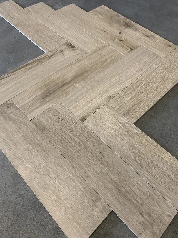Keramisch Parket Visgraat 15x60 Franse Eiken Beige DC4