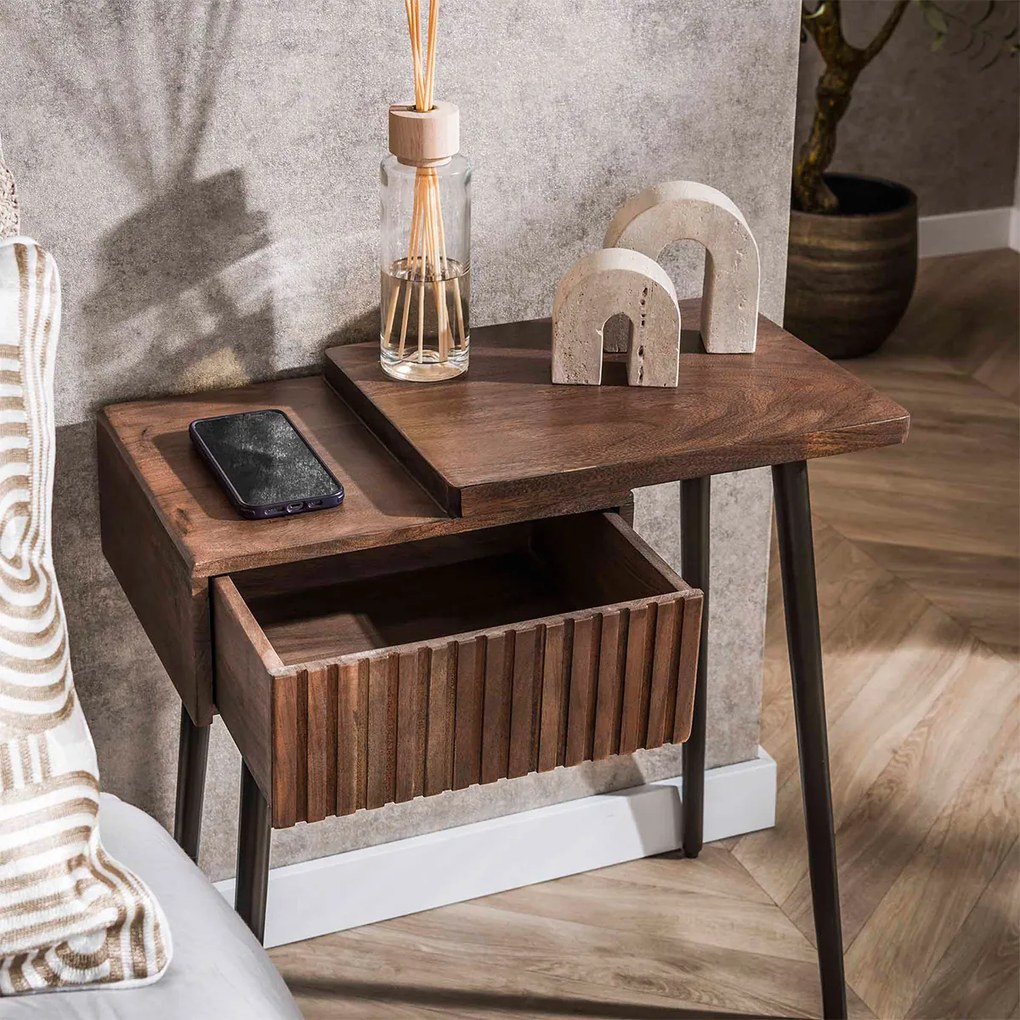Houten Nachtkastje Met Lade Rechts - 60x30x61cm.