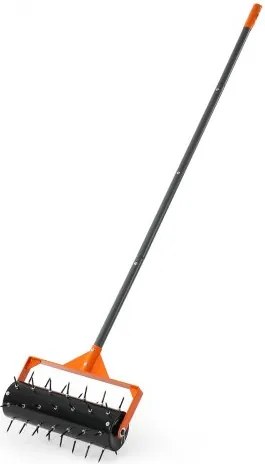 VEVOR Handmatige gazonbeluchter, gazonbeluchter met 42 ijzeren spikes, 5,5 cm brede plaat, lange steel, grondbeluchtingsgereedschap, gazonroller voor verdichte grond, gazonverzorging, tuin, zwart