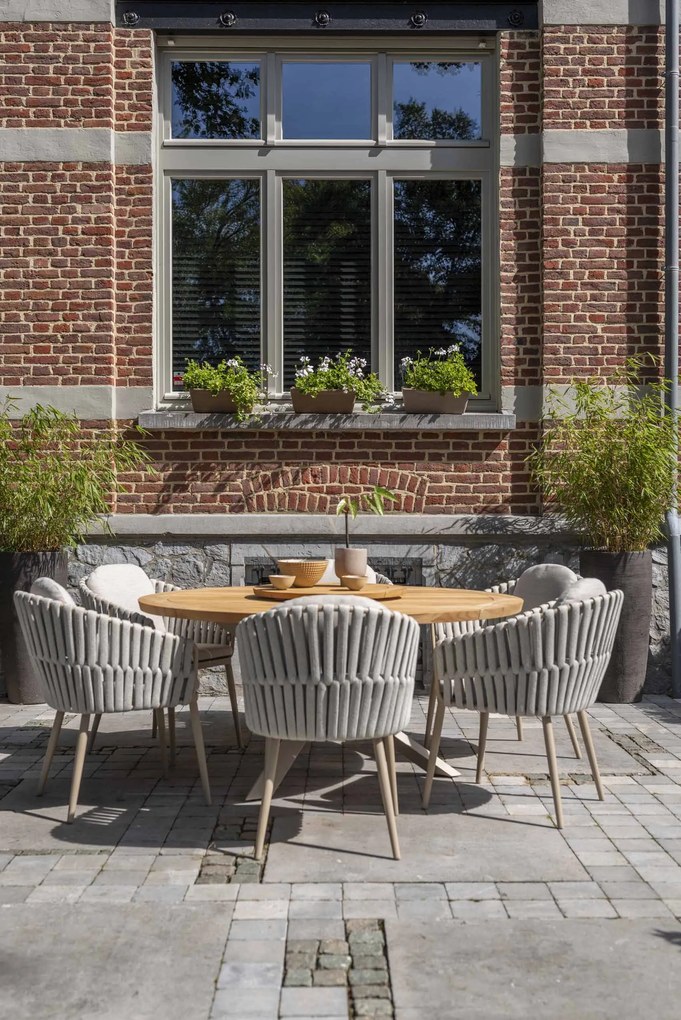 Taste by 4 Seasons Eva tuinset latte met teak Prado tafel Ø 160 cm en Lazy Susan Tuinset   beige weerbestendig