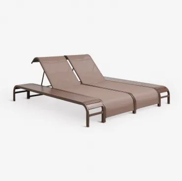 Set Van 2 Verstelbare Ligstoelen En 2 Bijzettafels Van Staal Marietta Bruin – Chocolade - Sklum