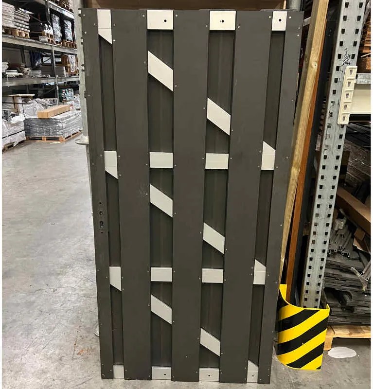 Tweedekans - Tuindeur composiet Bari antraciet met blank aluminium frame incl. beslag (90 x 180 cm)