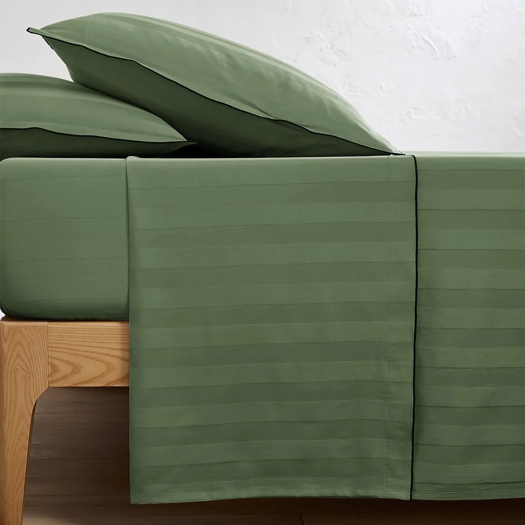 Plat laken in gewassen satijnkatoen, Victor, gestreept