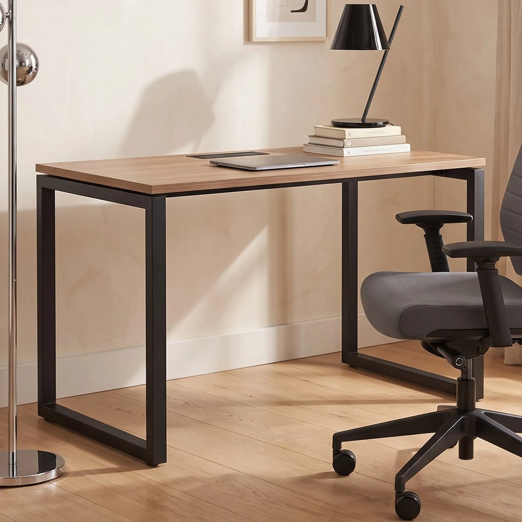 Bureau Met O-poot Op Vaste Hoogte