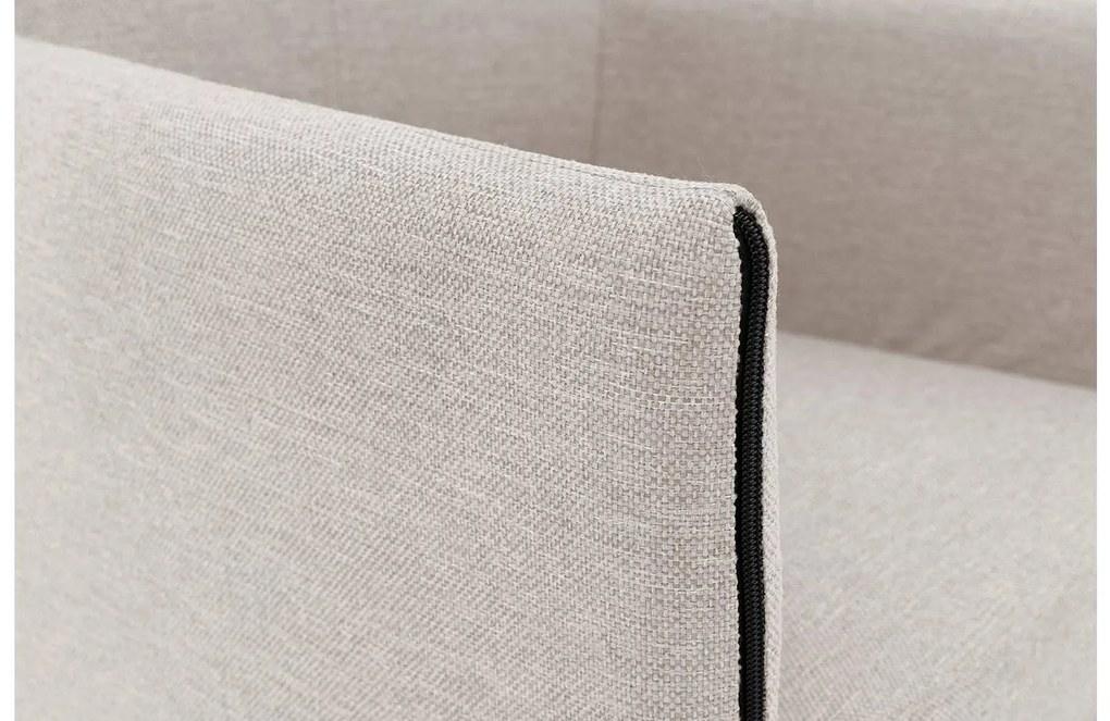 Goossens Eetkamerstoel Funk RVS Poten lichtgrijs stof met armleuning en Transparant skater wiel met rvs kapmet wielen, modern design