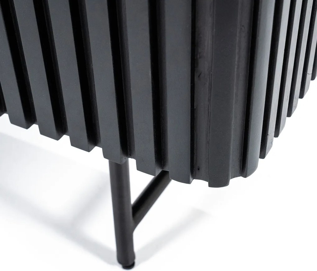 Zwarte Retro Kast Met Houten Latjes - 96x45x170cm.
