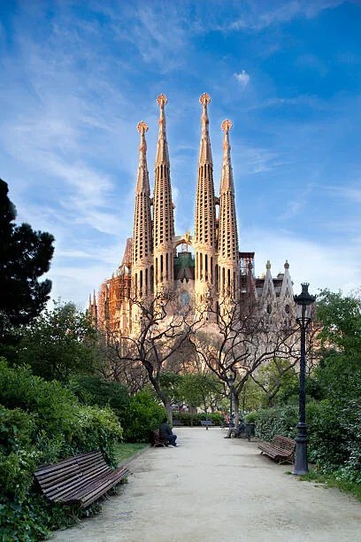 Foto Sagrada Familia Cathedral by Gaudi, Travelpix Ltd
