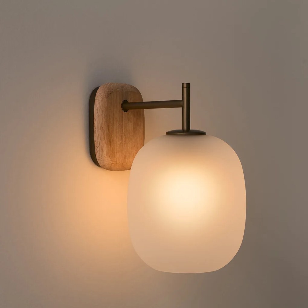 Wandlamp in eik en mat glas, Navida