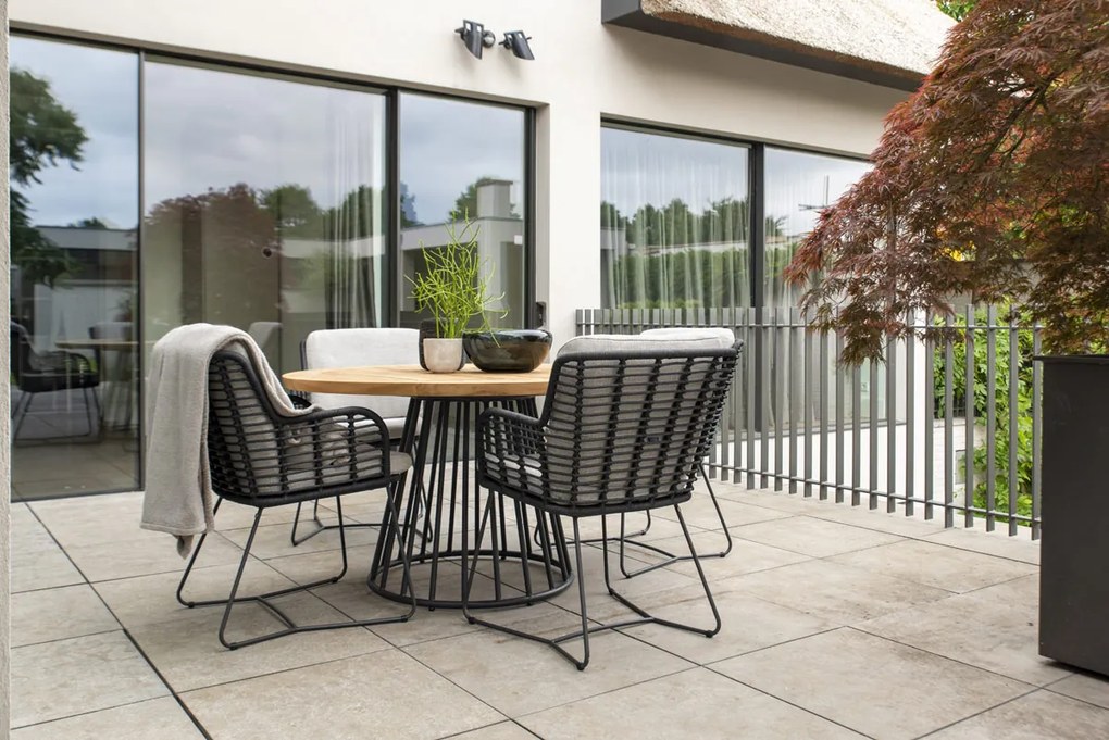 4 Seasons Outdoor Fabrice dining set met Ambassador Boulevard tafel Ø 130 cm  Tuinset    houtkleur weerbestendig