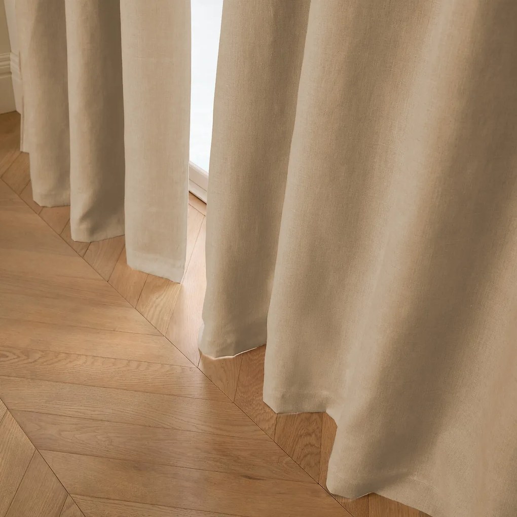 Verduisteringsgordijn van gewassen linnen, leren lussen, Private