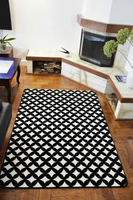 Tapijt SKETCH - F757 room/zwart - Ruit