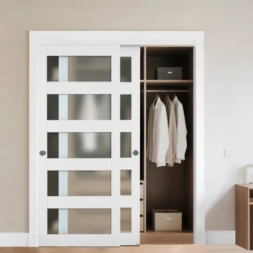 VEVOR Schuifdeur 1524 mm x 2032 mm (past op de openingsmaat), gematteerd glas, bypass schuifdeuren met bevestigingsmateriaal, massief hout en MDF-plaat met waterdicht PVC-oppervlak voor kasten, wit