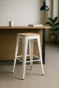 Torix hoge kruk van natuurlijk hout