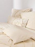 Perkalkatoenen dekbedovertrek Madeline met getufte design