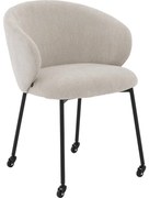 Goossens Stoel Noomi beige stof met armleuning en met wielen,