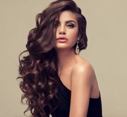 Foto Young attractive brunette with voluminous, shiny, EdwardDerule