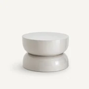 Gelakte metalen salontafel, Rouva