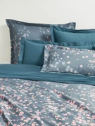 Serene - Eendenei Blauw Bloemen Borduurwerk Dekbedovertrek - Kingsize beddengoed (230 x 220cm) - Luxe beddengoed - Soft Touch - Pinsonic/Ultrasoon Patroon - Eendenei Blauw Dekbedovertrek - Cavili