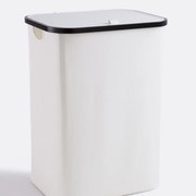 Zwart-witte wasmand, YOANI