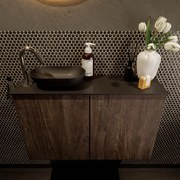 Mondiaz Fowy toiletmeubel 80cm dark brown met zwarte waskom links en kraangat