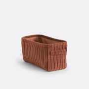 Mand in plissé fluweel, Velvetas